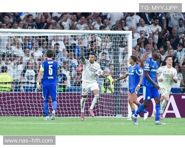 双里程碑,皇马收获欧冠改制后第200胜,进球总数达700个